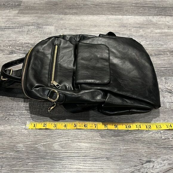 Fashion backpack in black and gold - NEW - Picture 4 of 13